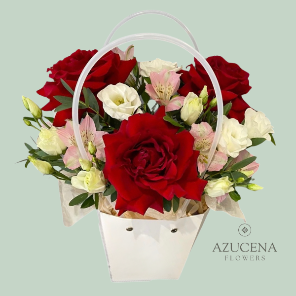 Detalle en Cartera Floral — Azucena Florería
