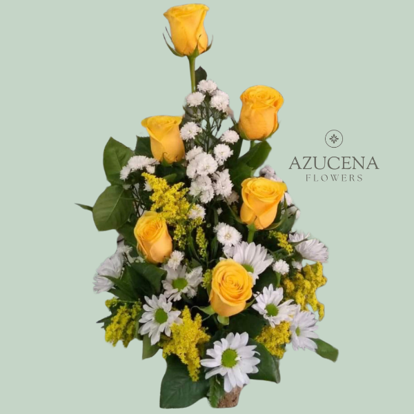 Arreglo con Rosas amarillas — Azucena Florería
