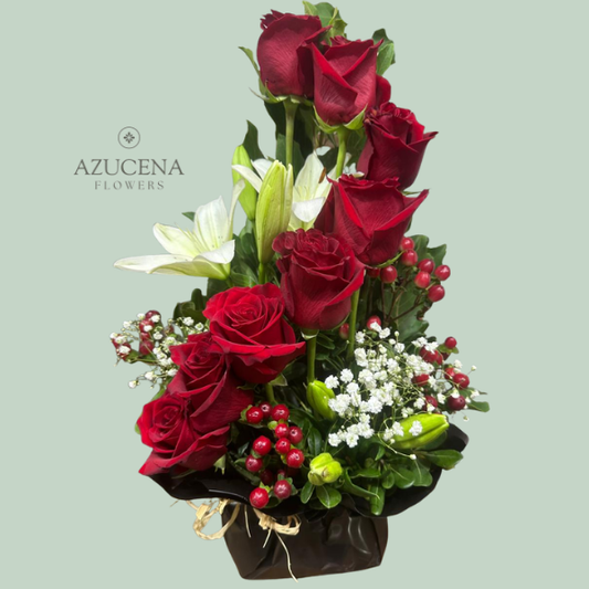 Arreglo con Rosas en Escala — Azucena Florería