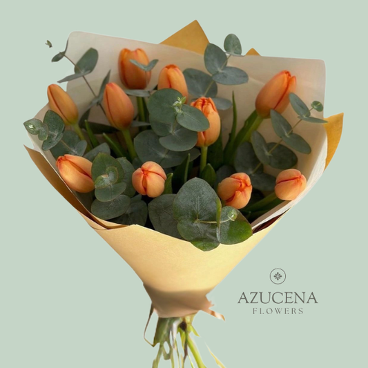 Ramo con 10 Tulipanes Naranjos — Azucena Florería